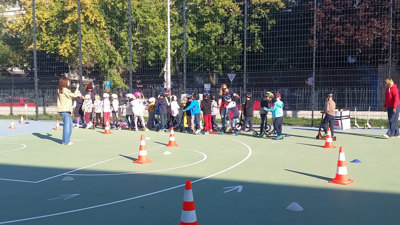 Prvašići, romobili i ponašanje u prometu